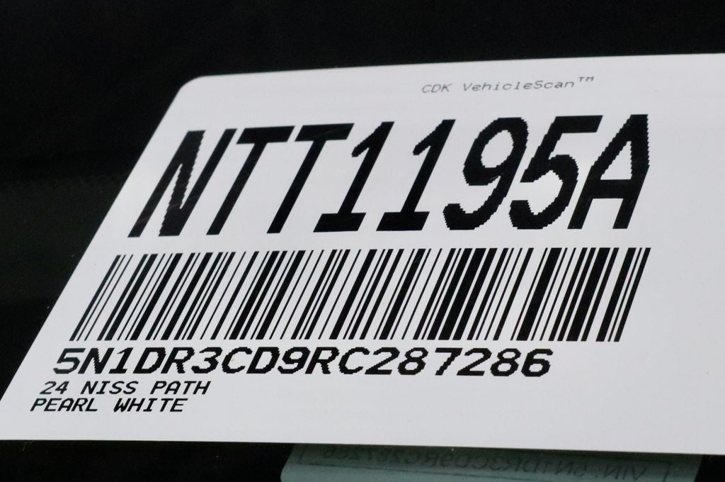 2024 Nissan Pathfinder SL