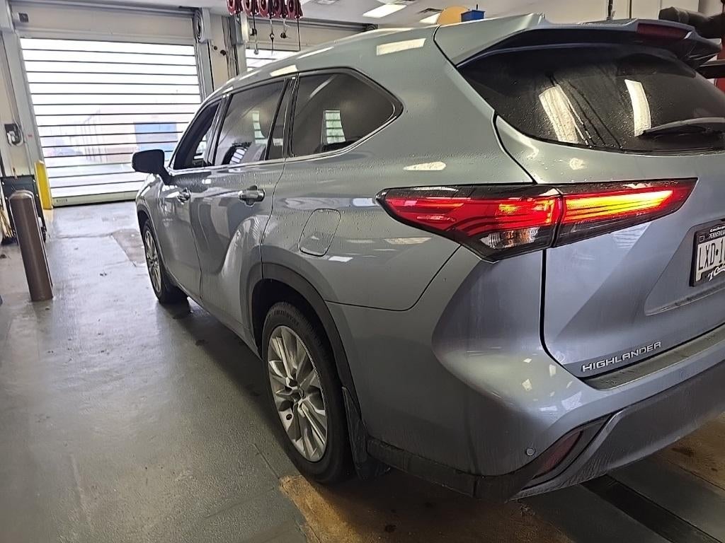 2022 Toyota Highlander Limited