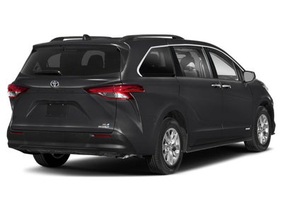 2022 Toyota Sienna XLE