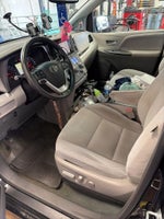 2016 Toyota Sienna LE