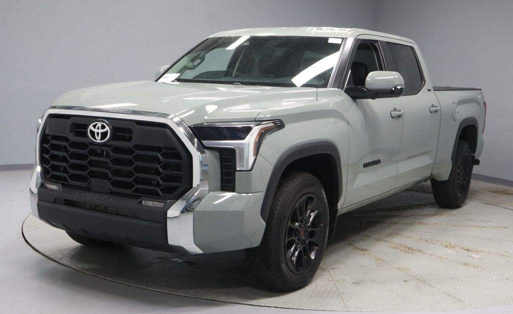 2024 Toyota Tundra 4WD SR5
