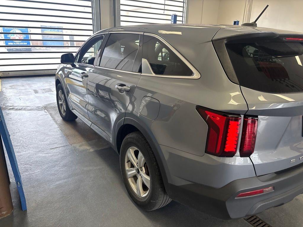 2022 Kia Sorento LX