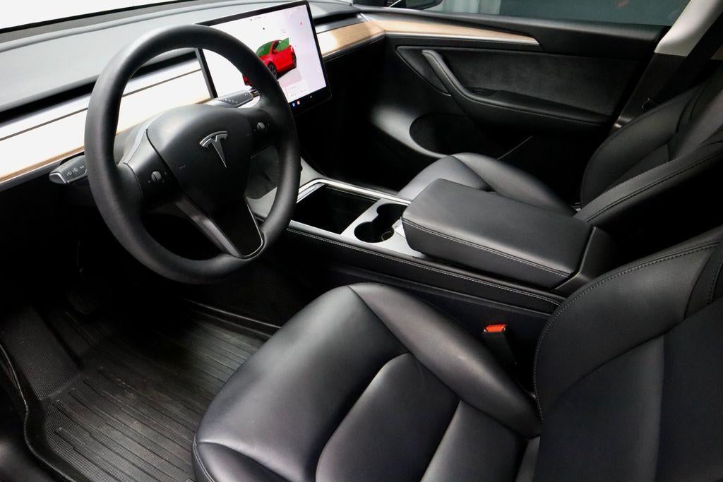 2025 Tesla Model Y Long Range