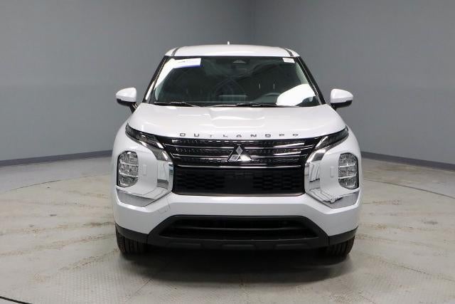 2024 Mitsubishi Outlander ES