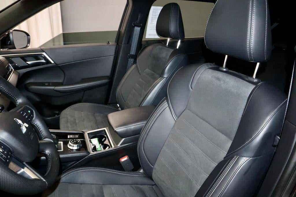 2024 Mitsubishi Outlander SE Black Edition