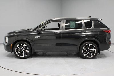 2023 Mitsubishi Outlander PHEV SE