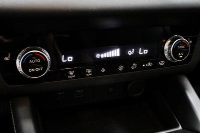 2023 Mitsubishi Outlander PHEV SE