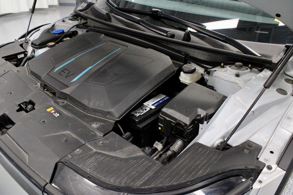 2024 Hyundai IONIQ 5 SE