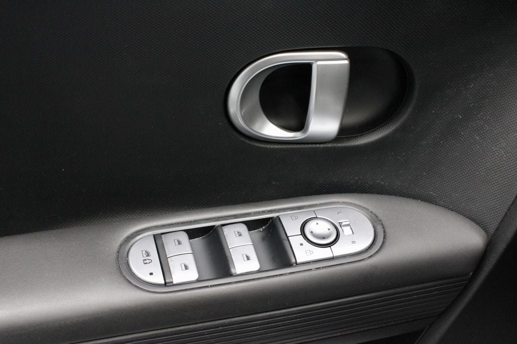 2024 Hyundai IONIQ 5 SE
