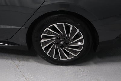 2025 Hyundai SONATA Hybrid Limited