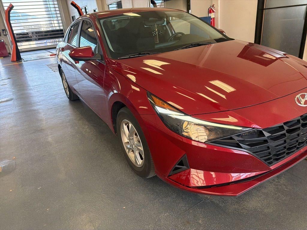 2023 Hyundai ELANTRA SE