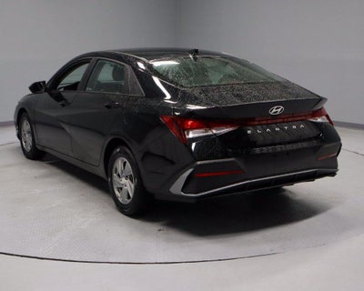 2024 Hyundai ELANTRA SE