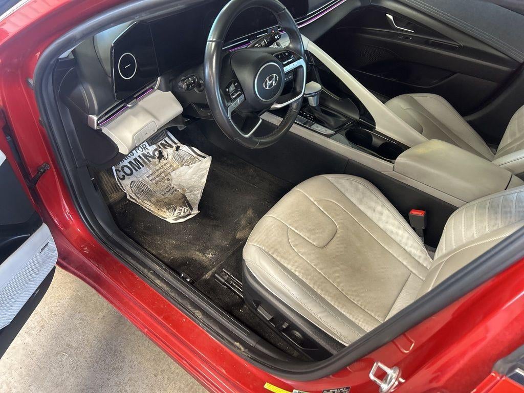 2022 Hyundai ELANTRA Limited