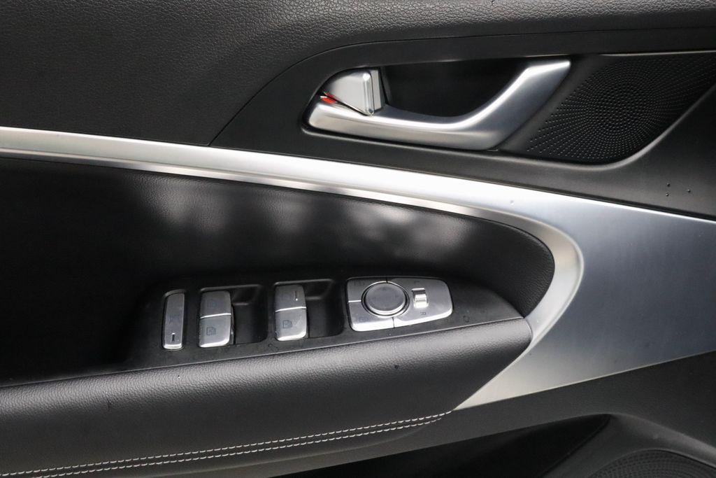2024 Genesis G70 2.5T