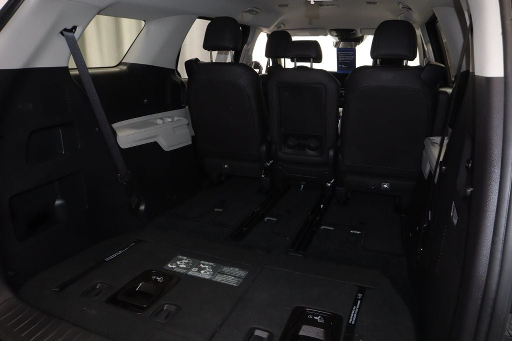 2024 Kia Carnival LX Seat Package