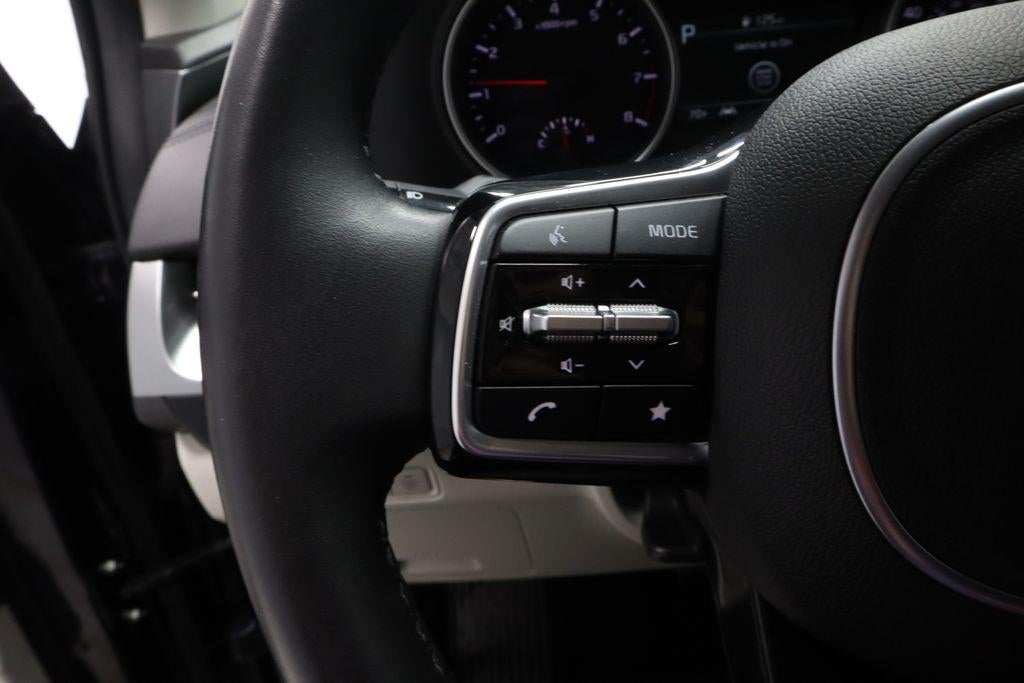 2024 Kia Carnival LX Seat Package