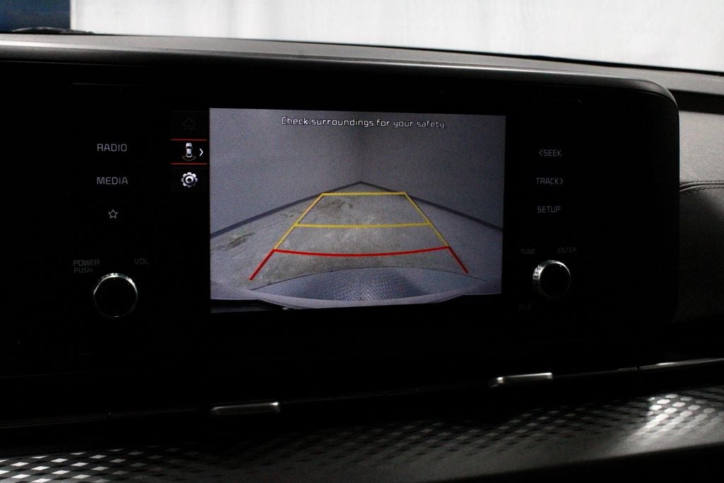 2023 Kia Carnival LX