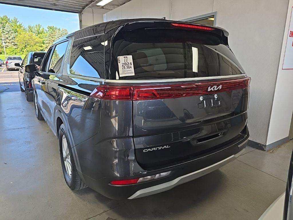 2024 Kia Carnival LX Seat Package