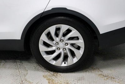 2024 Land Rover Discovery S