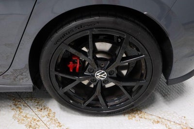 2024 Volkswagen Golf GTI SE