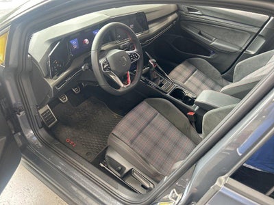 2024 Volkswagen Golf GTI SE