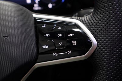 2024 Volkswagen Golf GTI SE