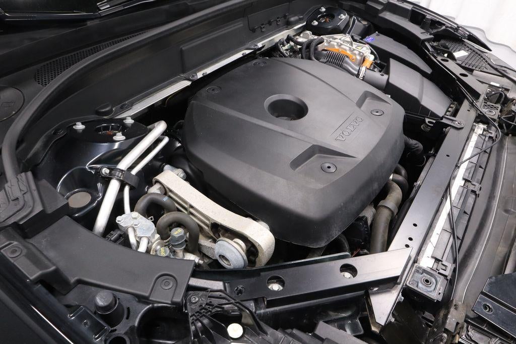 2024 Volvo XC60 Recharge Plug-In Hybrid T8 Plus Dark Theme