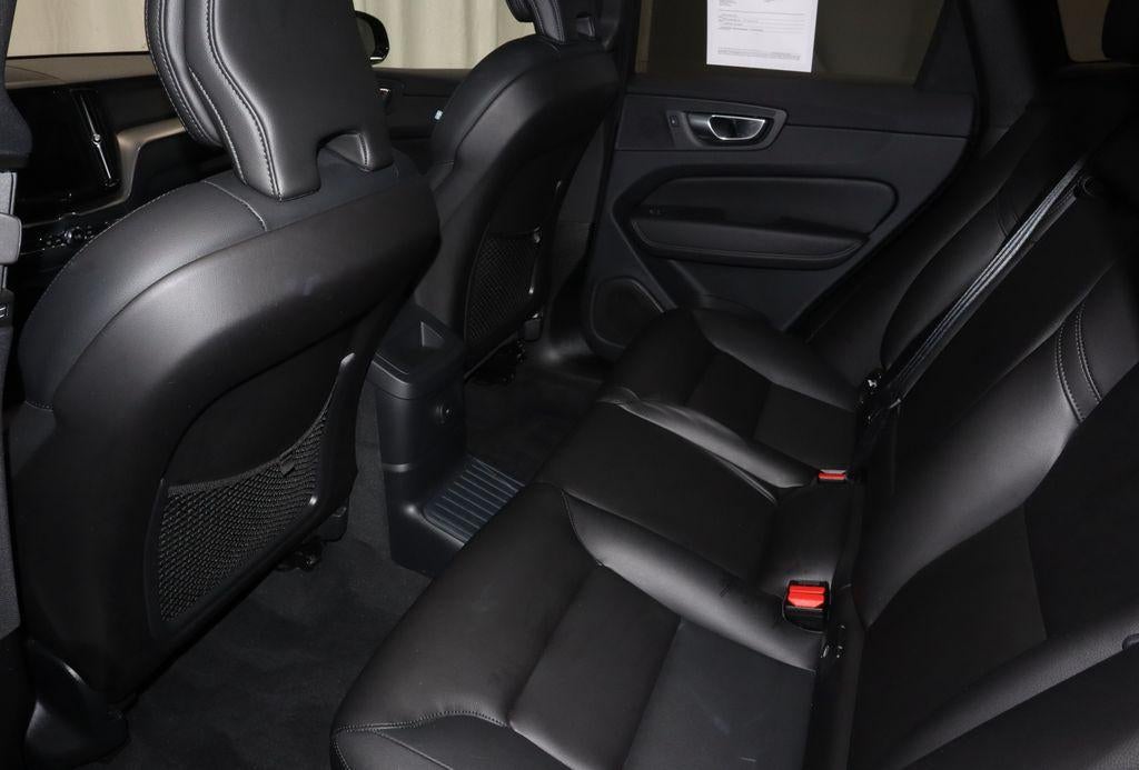 2024 Volvo XC60 Recharge Plug-In Hybrid T8 Plus Dark Theme