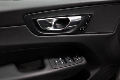 2024 Volvo XC60 Recharge Plug-In Hybrid T8 Plus Dark Theme