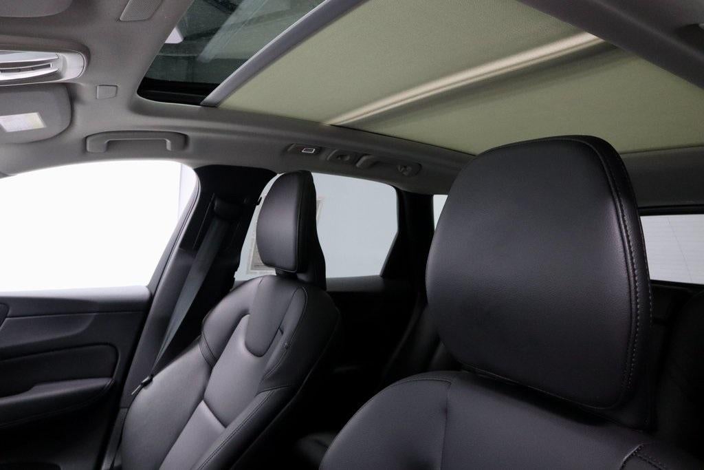 2024 Volvo XC60 Recharge Plug-In Hybrid T8 Plus Dark Theme