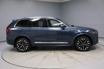 2025 Volvo XC90 B5 Plus